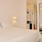 Nicolas Aparthotel 3*