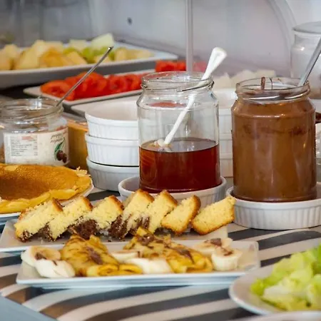 Nicolas Aparthotel 3*