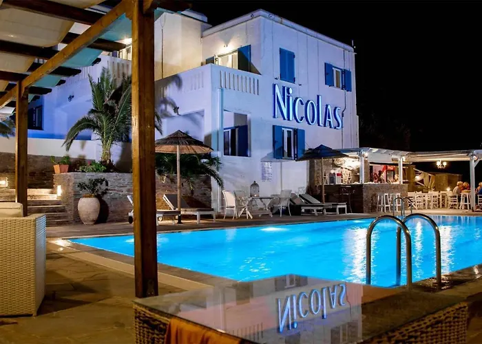 Nicolas Aparthotel 3*