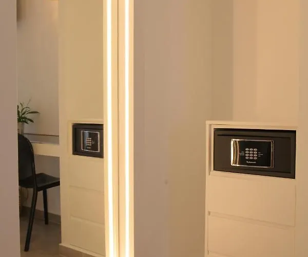 Nicolas Aparthotel 3*